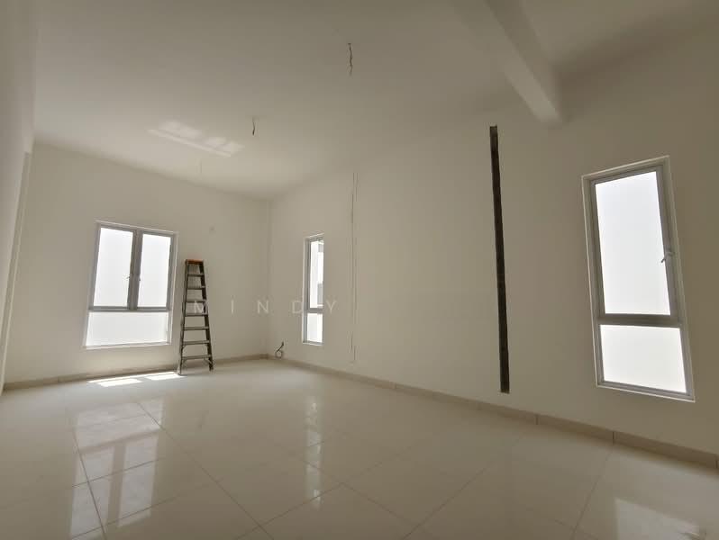 TAMAN LEMBAH PERMAI - 4