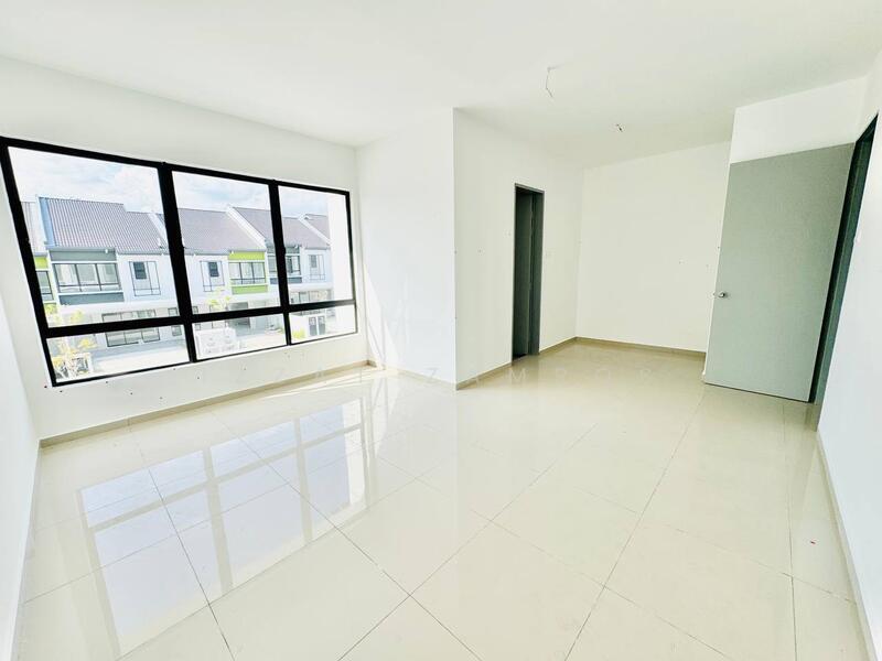 Residensi Lambaian Dua - 2