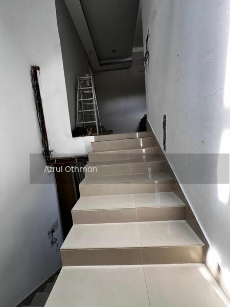 1.5-storey Terraced House at Taman Sikamat Utama - 3