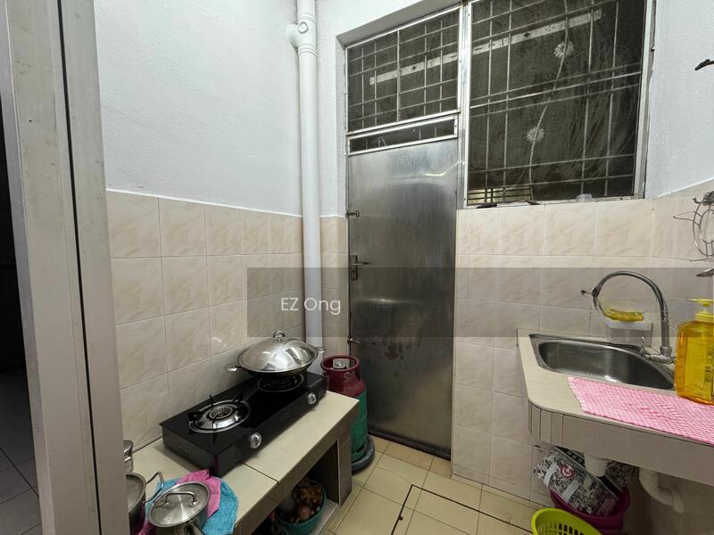 Terrace house at Bandar Barat - 2