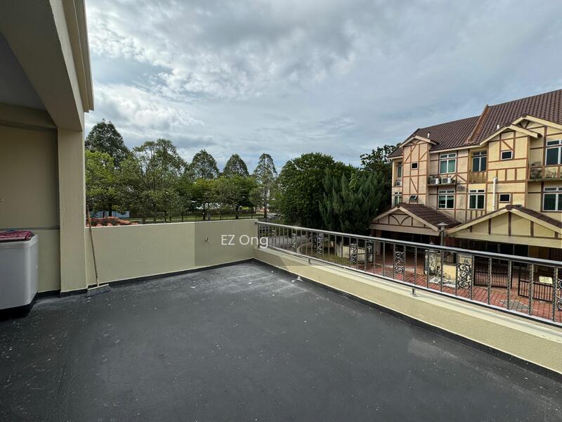 Terrace house at Bandar Barat - 4