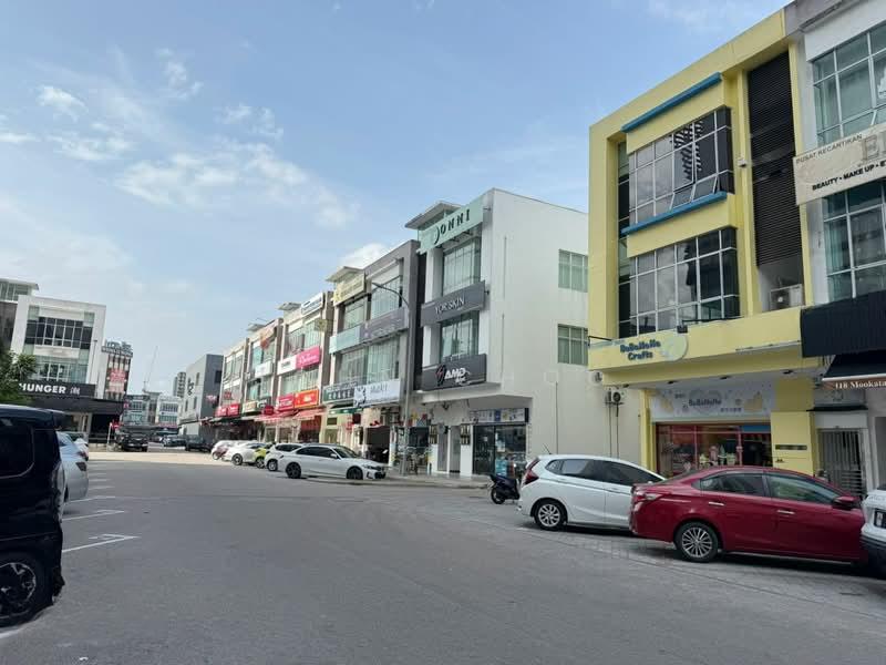 Taman Mount Austin - 4