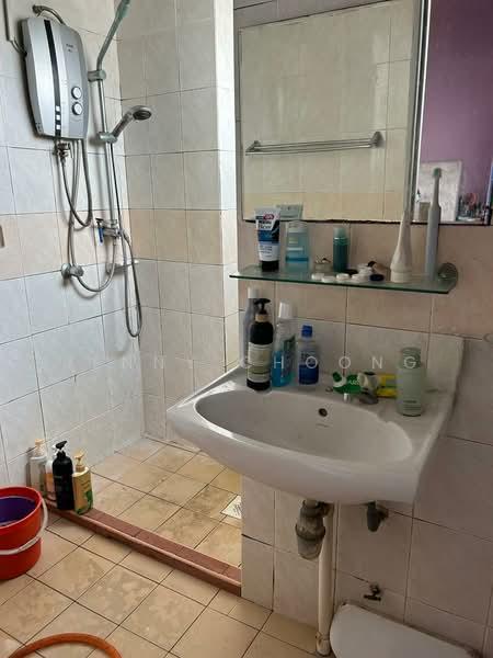 Crystal Tower (Pangsapuri Kristal) - 4