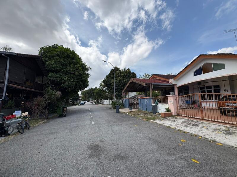 TAMAN KEMPAS INDAH - 1