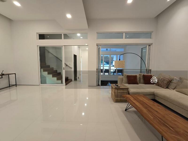 The Madge @ Embassy Row - 3