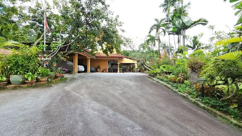 Freehold Double Storey Bungalow With Huge Land @ Bukit Gasing, Petaling Jaya - 4