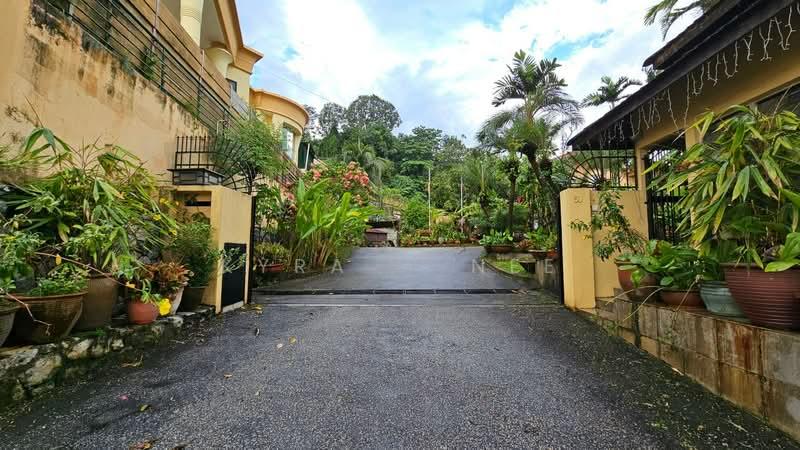 Freehold Double Storey Bungalow With Huge Land @ Bukit Gasing, Petaling Jaya - 3