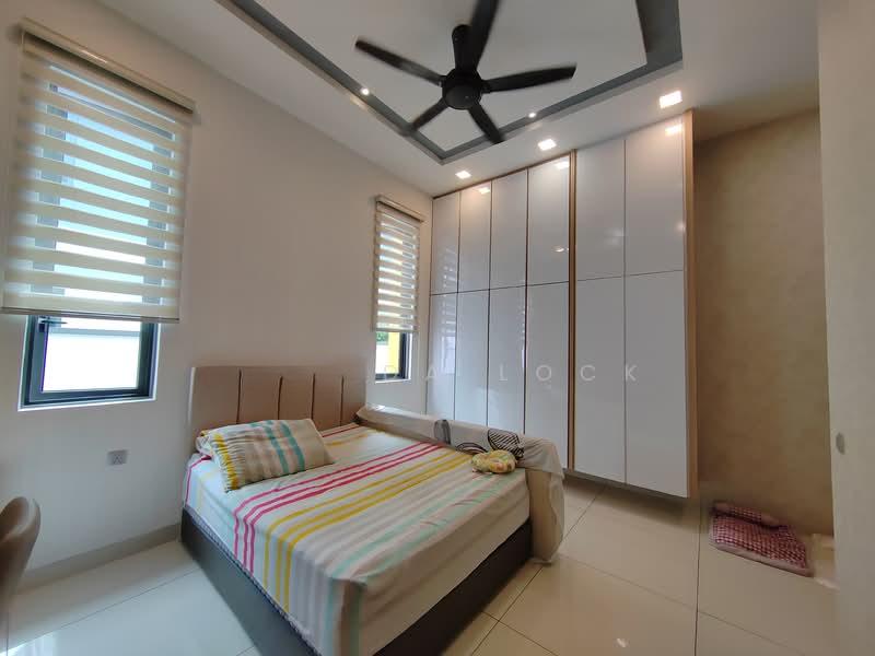 Saujana Duta @ Seremban 2 (Semi-D) - 2