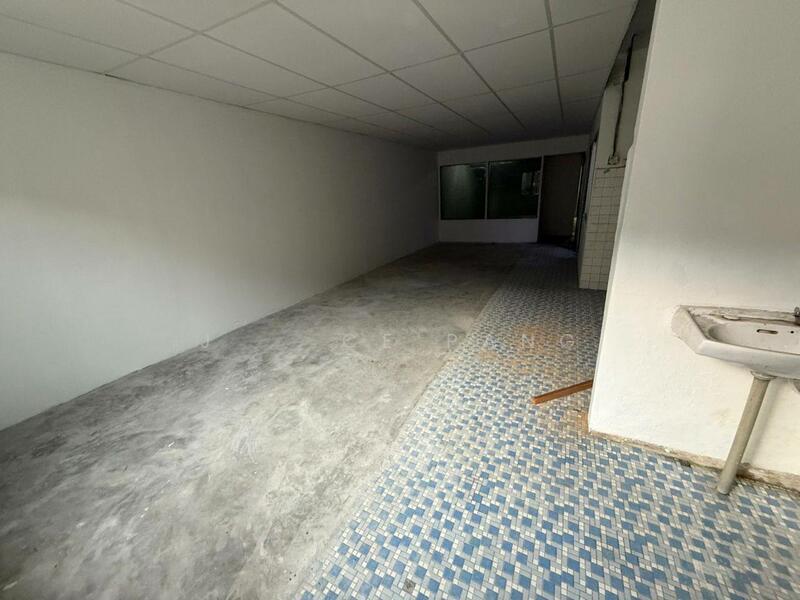 TAMAN TASEK @ 2 STOREY SHOP LOT FACING MAIN ROAD - 1