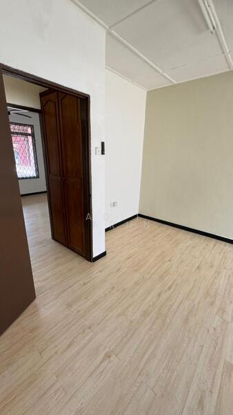 Taman Johor Jaya - 4