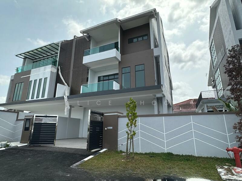 Taman Gunung Selatan - 1