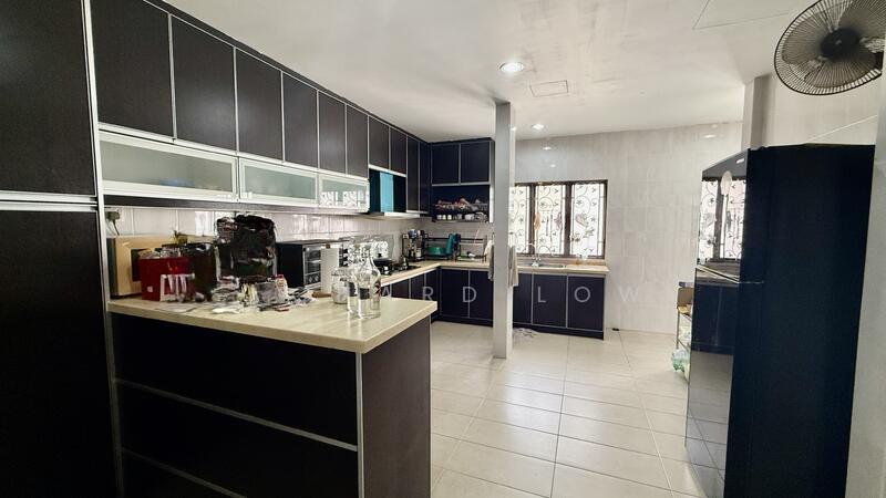 Lakeside Terrace - 5