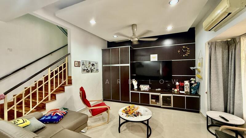 Lakeside Terrace - 1