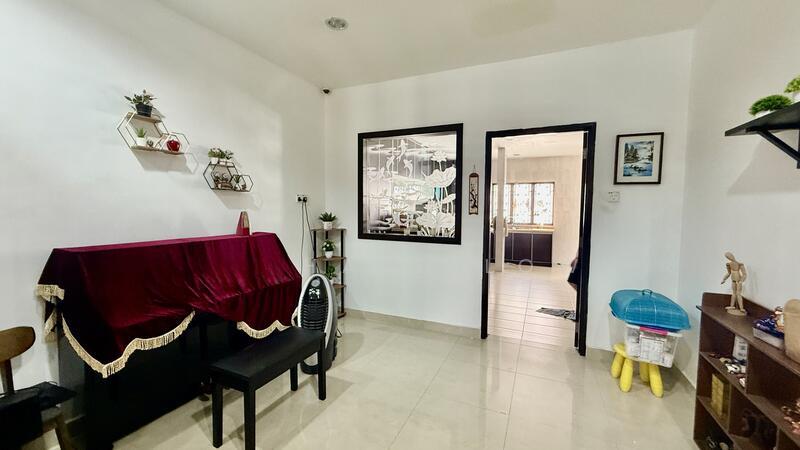 Lakeside Terrace - 4