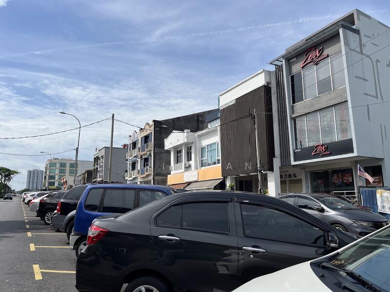 Taman Taynton View 3 Storey Shop Lot - 3