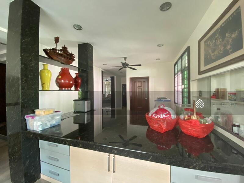 A huge bungalow in Taman Permatang Pasir Permai (5 mins to Ujong Pasir) just released for sale. - 4