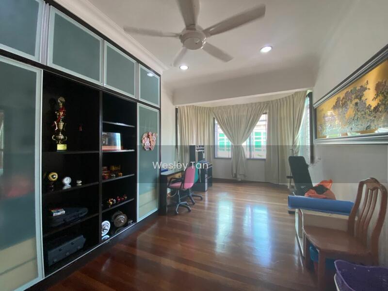 A huge bungalow in Taman Permatang Pasir Permai (5 mins to Ujong Pasir) just released for sale. - 2