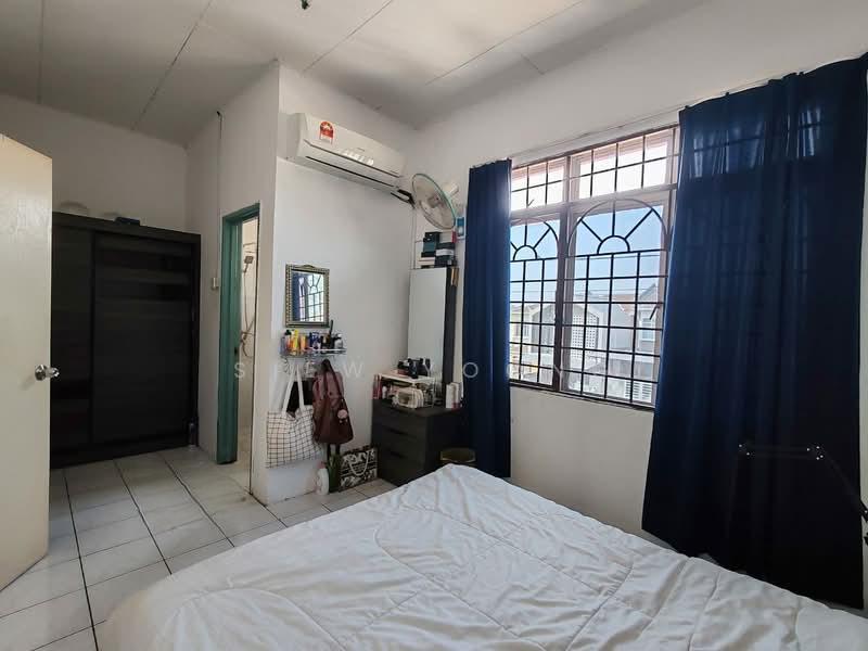 Pusat Bandar Putra Permai - 4