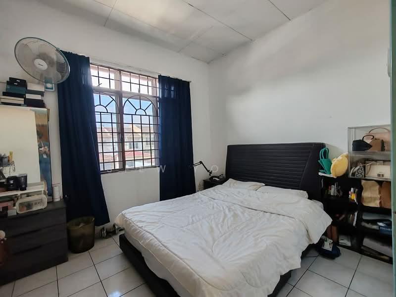 Pusat Bandar Putra Permai - 3