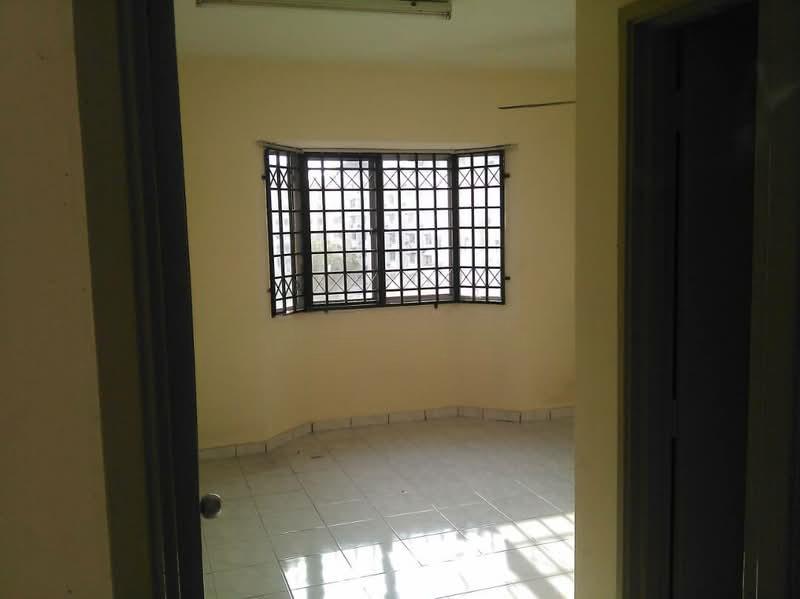 Pangsapuri Suria Subang - 4