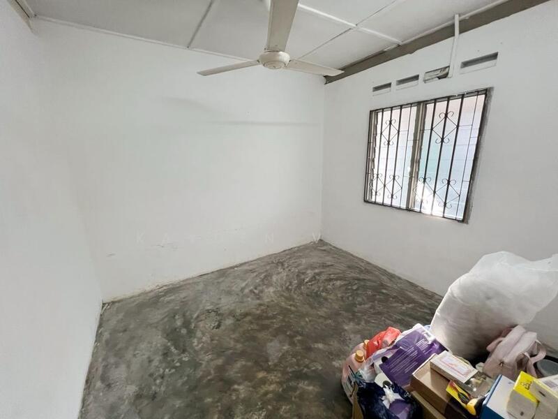 Taman Universiti Low Cost Terrace House - 4
