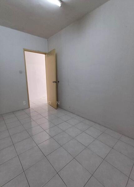 Flora Damansara Apartment - 3