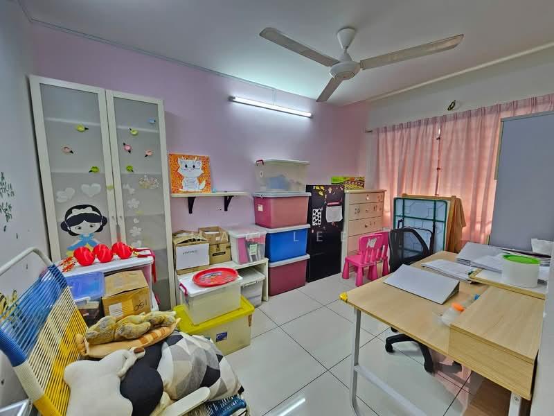 Taman Pertama - 3
