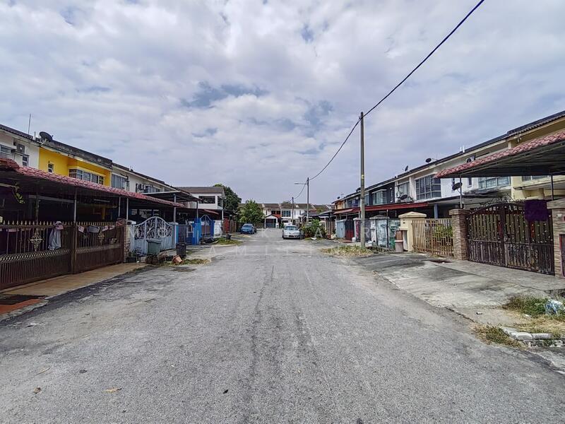 Bandar Tasik Kesuma - 3