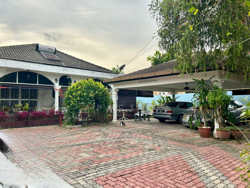 Taman Tunku Kurshiah - 3