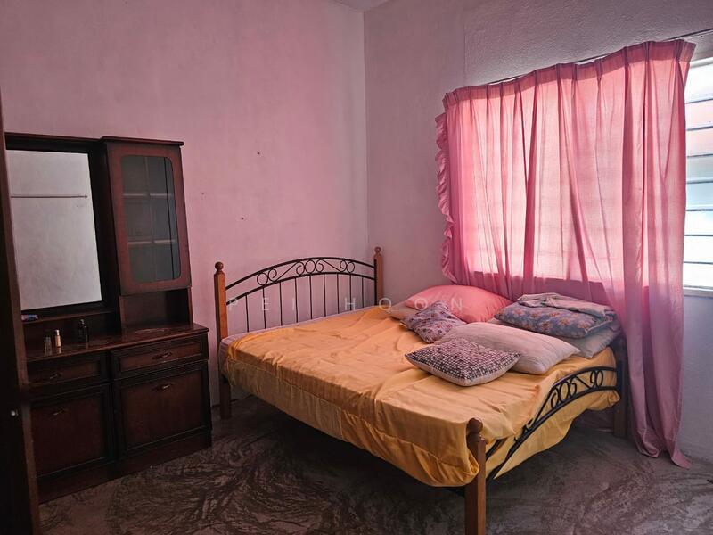 2 storey terrace house - 4