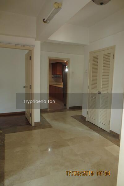 Petrie Condominium - 5