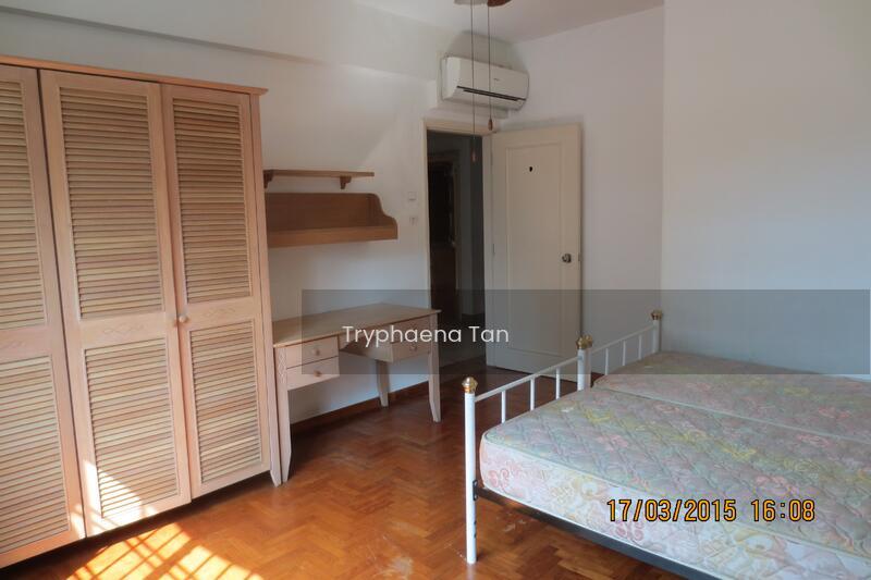 Petrie Condominium - 5