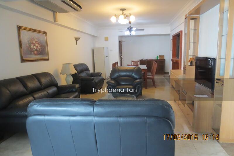 Petrie Condominium - 2