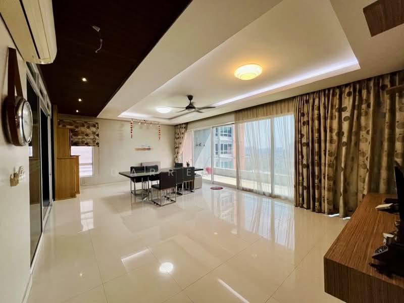 Central Park condominium - 4