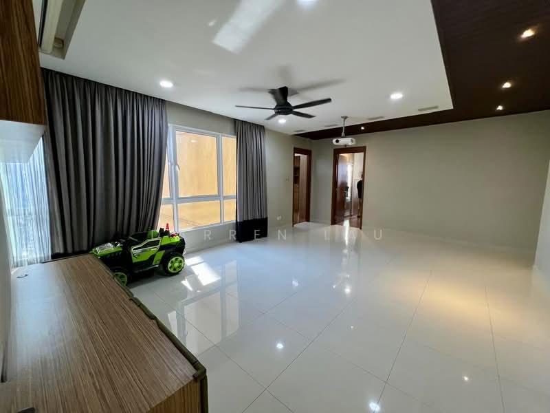 Central Park condominium - 2