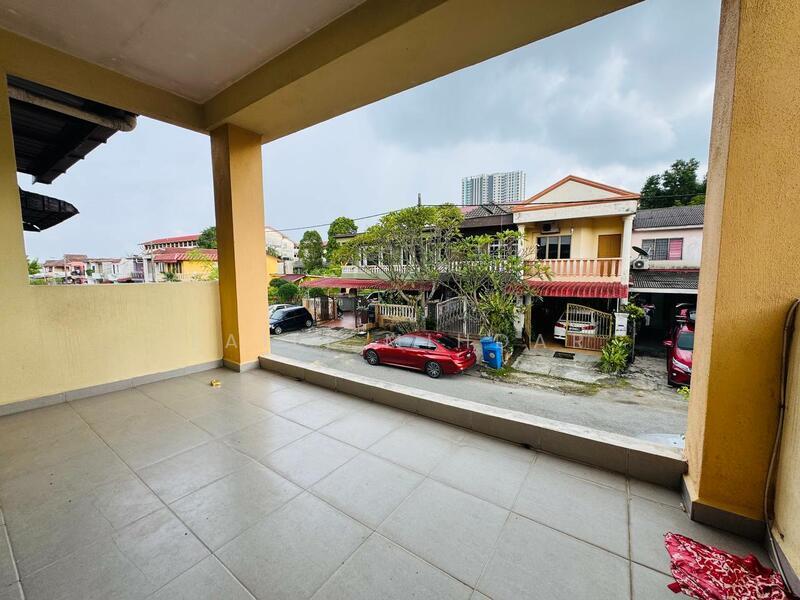 Kampung Melayu Subang Double Storey Terrace House For Sale - 3