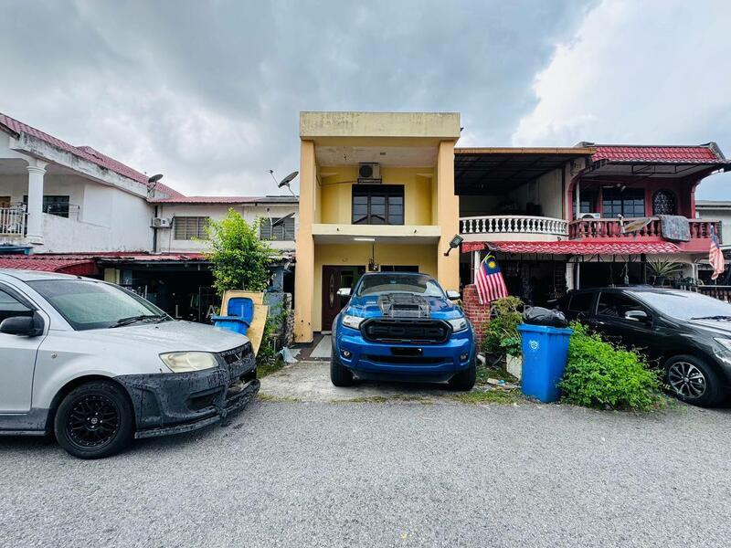 Kampung Melayu Subang Double Storey Terrace House For Sale - 1