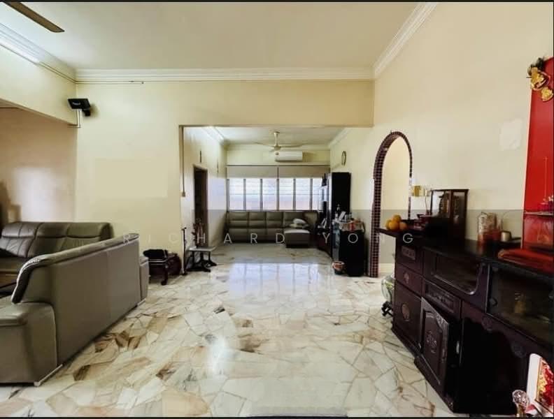 Taman Johor Jaya - 5