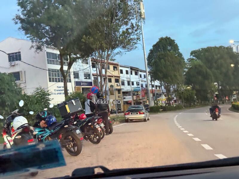 Jalan Tun Abdul Razak - 4