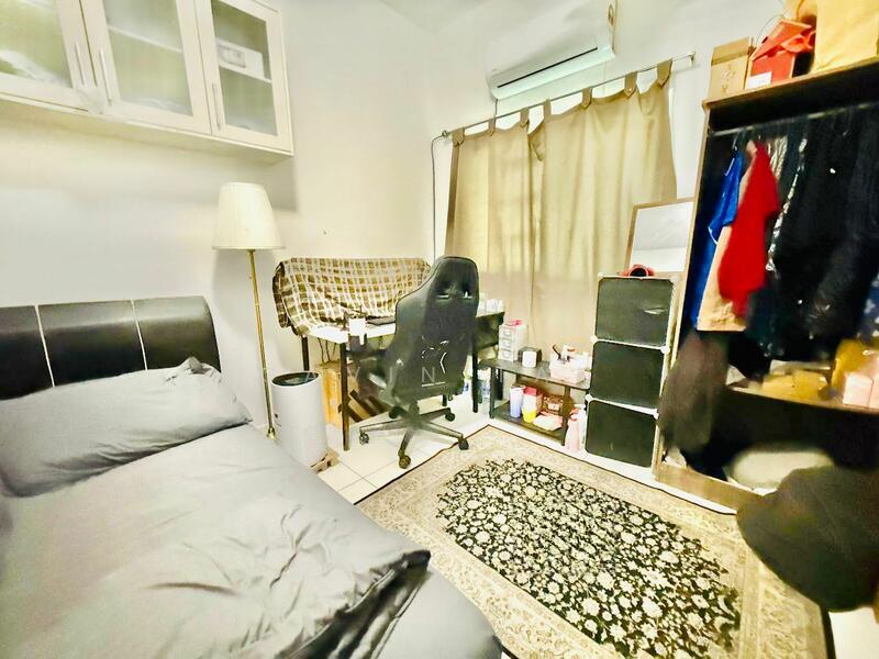 One World 2 (1-Sky) - 3