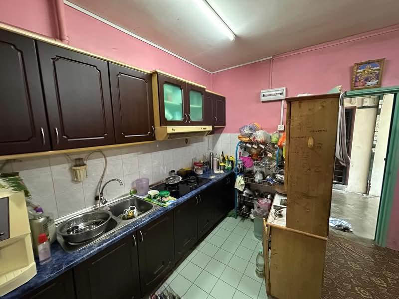 Putra Permai Block A - 3