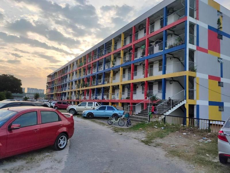 Salak South Garden (Taman Salak Selatan) - 1