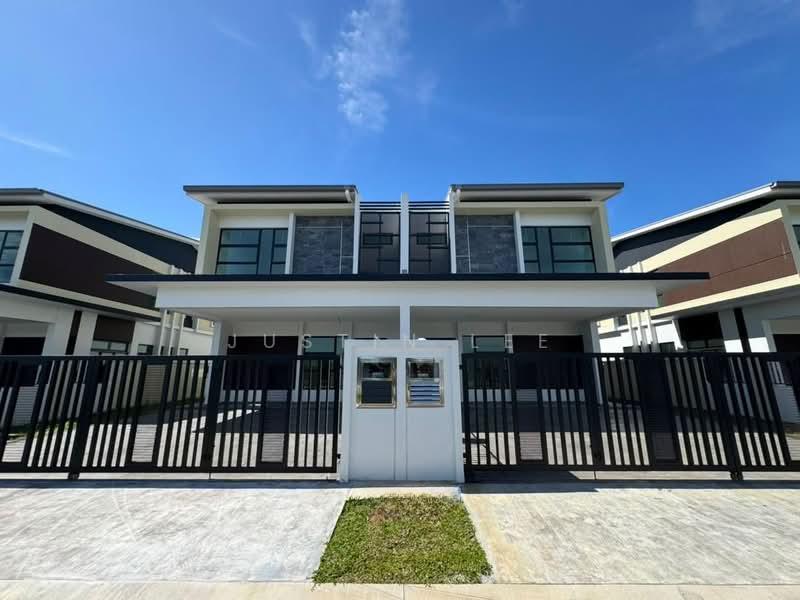 TAMAN IMPIAN EMAS (HONEYDALE RESIDENCE) - 1