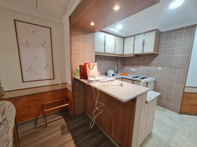 Awana Condominium - 5