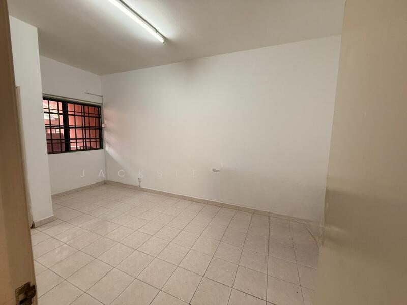 Bandar Sungai Long - 4