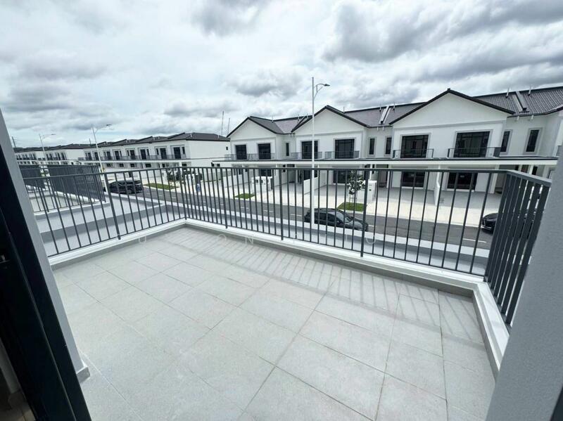RESIDENSI BOTANI 3 - 5