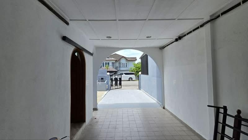Double Storey Terrace Seksyen 8 Shah Alam - 2
