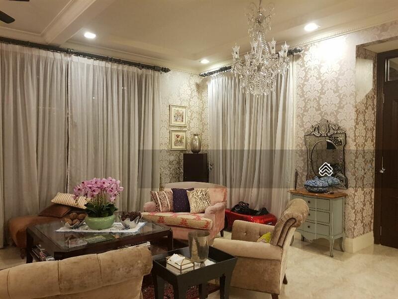 Terrace house at Bukit Jelutong - 2
