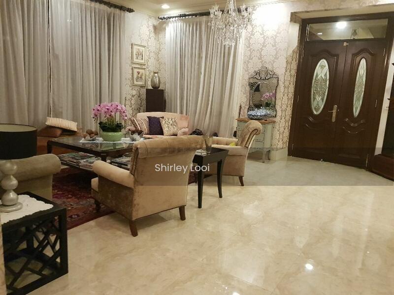 Terrace house at Bukit Jelutong - 4