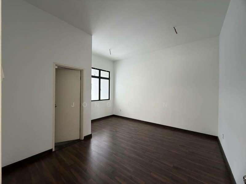 Phase 12A @ Precinct 12 Desa Tebrau - 4